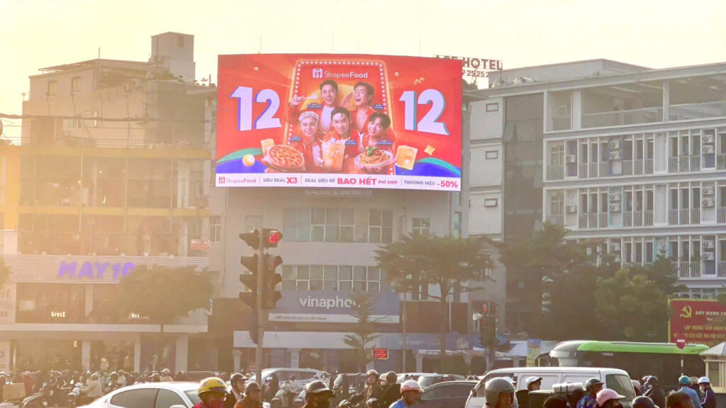 pano quảng cáo